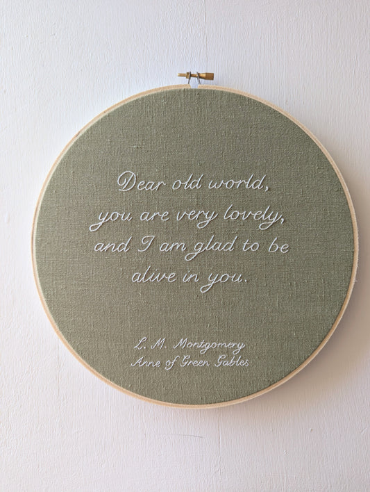 Quote Hoop 10" - L.M. Montgomery {I}