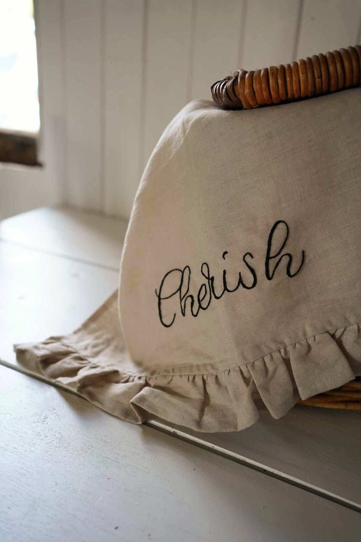 Natural Ruffle T-Towel: Cherish