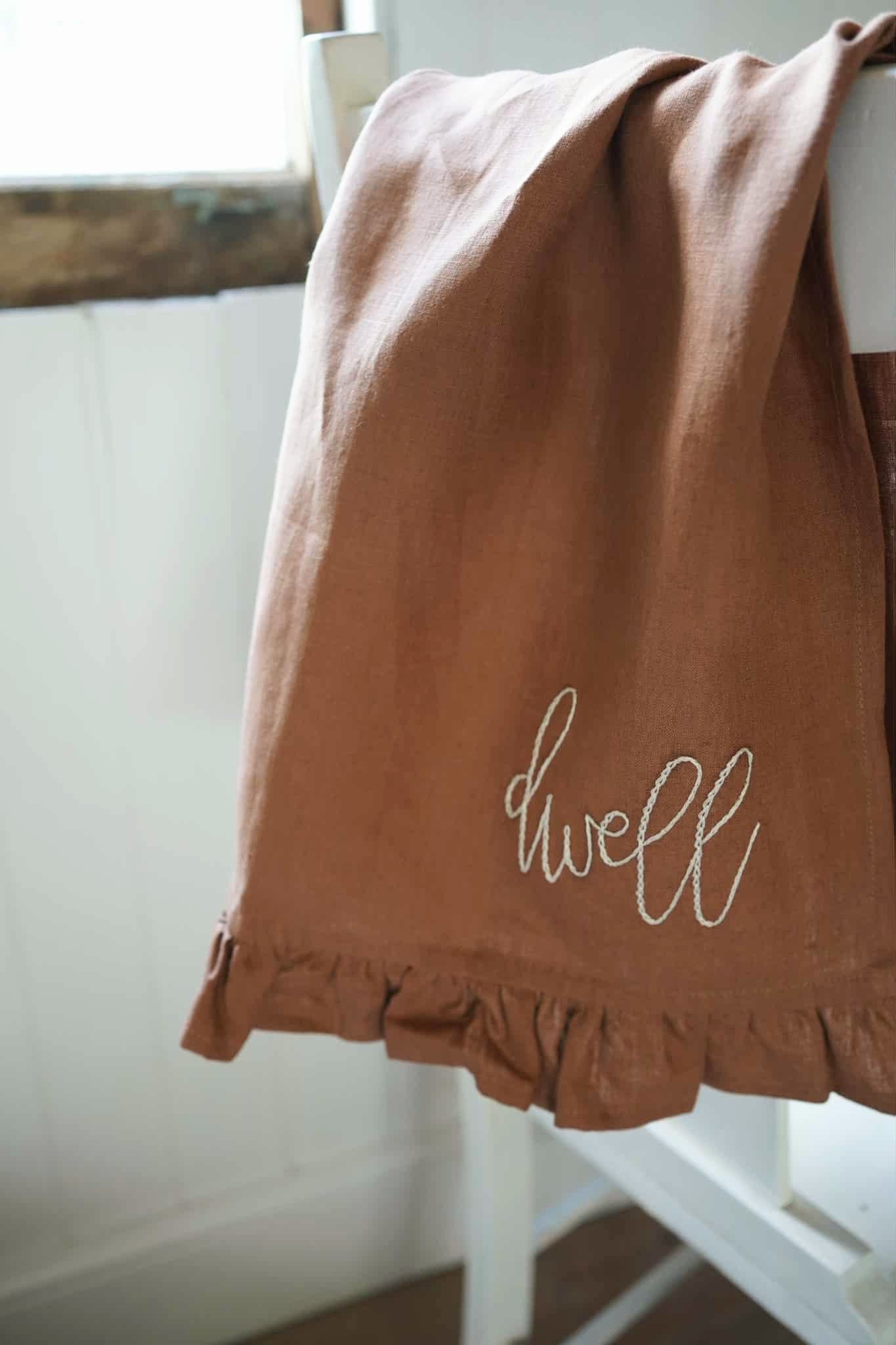 Cinnamon Ruffle T-Towel: Dwell